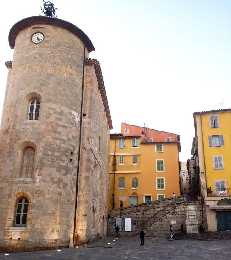 Studios Des Templiers Hyères Exterior foto